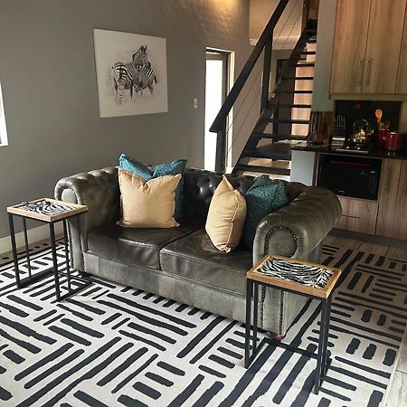 Wildheart Safari - Zesty Zebra Apartment Hoedspruit Bagian luar foto
